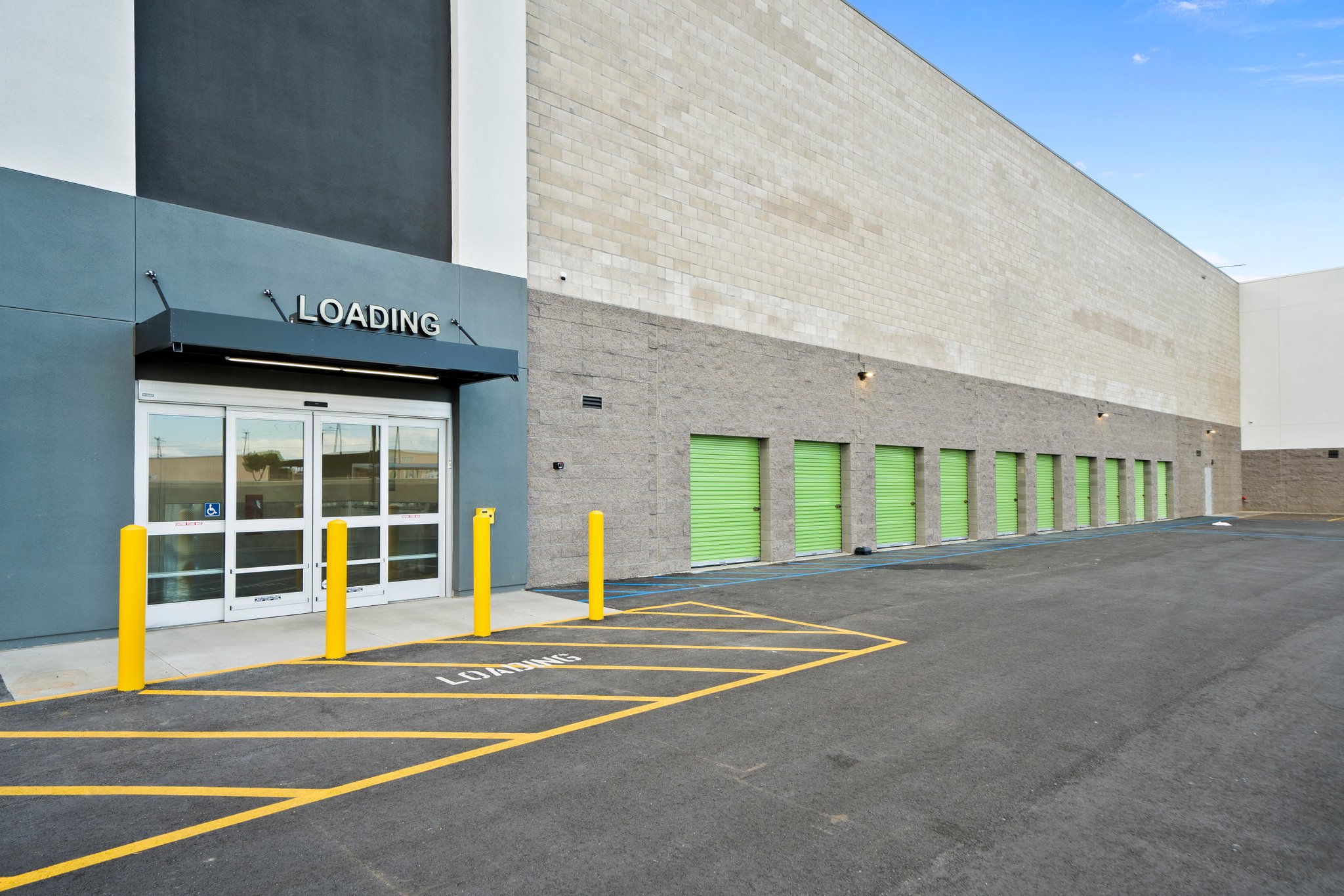 Palisade Randolph Storage outside loading area
