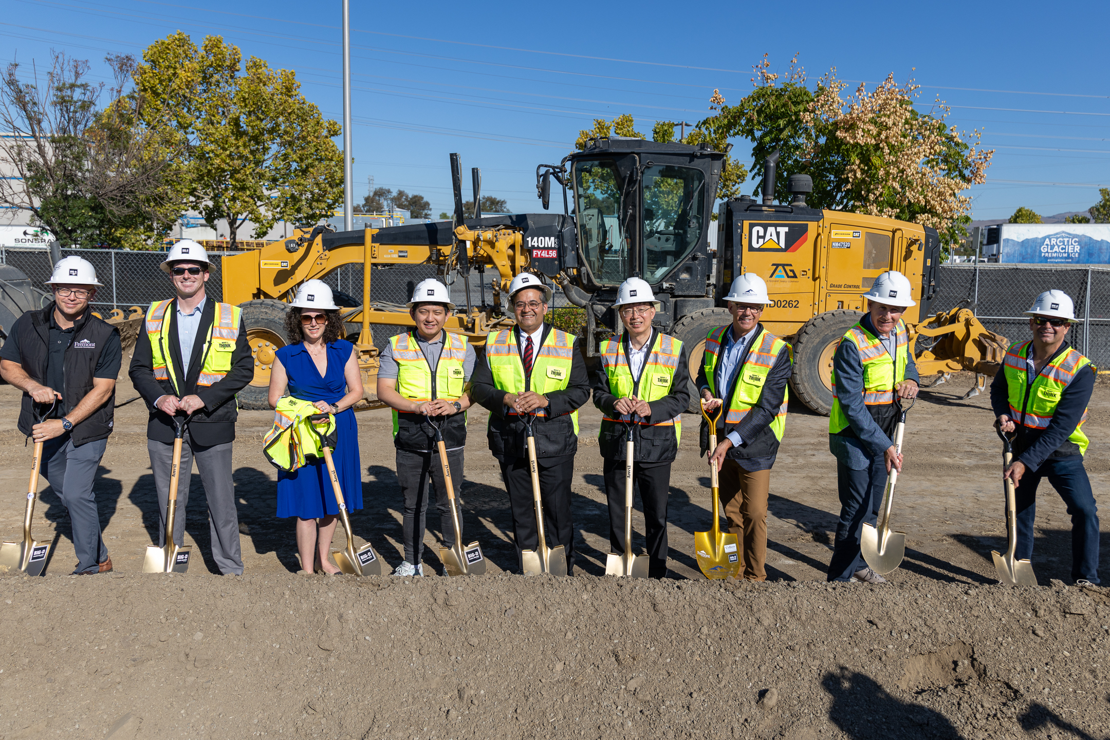 North Palisade Partners, Mayor Raj Salwan, the Colliers team, and the team from the City of Fremont breaking ground on Palisade Fremont Innovation Center on October 7, 2025
